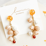 秋を感じる 金木犀と紅茶染め布花のイヤリング ピアス コットンパール 天然石 ヘソナイト
