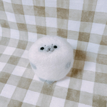 お座りぽてぽてアザラシさん