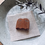 おばけちゃんとおばけちゃんの木のBooローチ(ブローチ)・ウォールナット