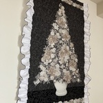 大きなクリスマスタペストリー『お菓子とポインセチアの大きなクリスマスツリー』