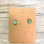 送料無料 水晶のピアス 丸 小 レジン