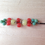ビーズのヘアピン あか