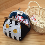 送料込*ぷっくりがま口ポーチ