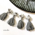 silver×tassel