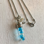 琉球ガラスのかけらと星砂のアクアネックレス(ブルー)