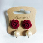 薔薇とコットンパールのピアス