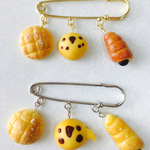 インコチョコパン(ブローチ)セキセイorオカメ