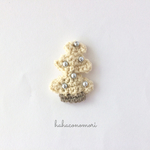 毛糸♡白いクリスマスツリーのブローチ