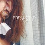 かすみ草とレースのピアス