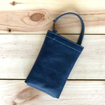 レザー♪ ネイビー 革のスマホポーチ(アクアグリーンのステッチ)