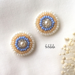 再販*サークルフラワー*ビーズ刺繍ピアス/イヤリング(オレンジ&ブルー)