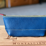 レザー ブルーのペンケース ポーチにも