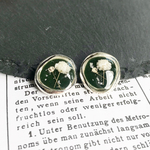 ヴィンテージ風かすみ草ピアス(シルバー×グリーン)