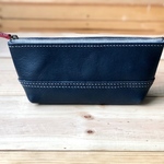 レザー シンプルなネイビーのペンケース グレーのステッチ