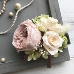 オールドローズのコサージュ(プリザーブドフラワー)