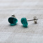 ぷっくりガラスのピアス