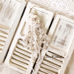 アンティークレースとビジューの片耳ピアス/イヤリング