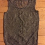 26  機械編み ラメ入りブロンズベスト