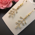 *送料無料*ミニ小枝ピアス♡ホワイト