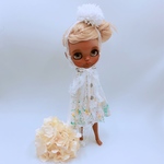 クラッシュペイトンホワイトデニムのつなぎ(コクーンスカート)とポンポンダリア(真っ白)のヘッドアクセのセット