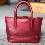 革のシンプルミニトートバッグ シックなアンチックレッド