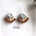 *ビジュー扇型ビーズ刺繍ピアス/イヤリング(ブラウンウッド)*