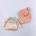 ピンクのふわふわルームウェア(スカート)とフライングキャップのセット