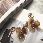 Acrylic flower ピアス/イヤリング(ブラウンマーブル)