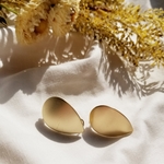 マットゴールドイヤリング