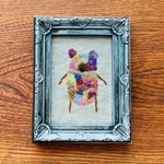 モザイク・ダーニング刺繍・オブジェ《クマの用心棒》