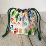 ミニ巾着 インコたち柄(白)