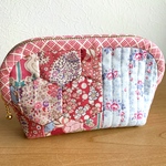 ヘキサゴンパッチワークのポーチ