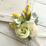 ミモザとバラのコサージュ