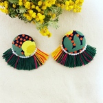 フリンジたっぷりくるみボタンピアス