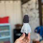 編みキヌガサタケブローチ