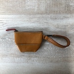 レザー キャメル色の革 小さいポーチ