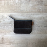 レザー ダークブラウンの革のミニポーチ 小物入れに