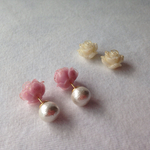 送料無料✳︎ピアス✳︎バラのキャッチ 一粒コットンパール ホワイト/ピンク
