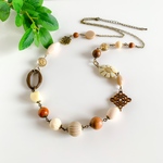 ◇ウッドとホワイトのロングネックレス