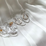 目がいくかわいいクリアとシルバーピアス