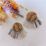 フリンジたっぷりくるみボタンピアス