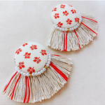 フリンジたっぷりくるみボタンピアス