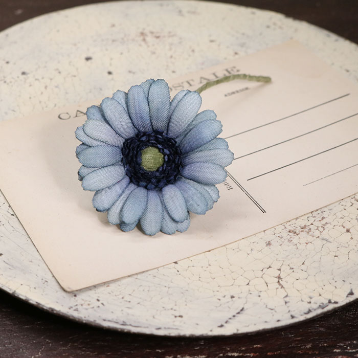 花言葉を楽しむ 色数豊富な ガーベラ の花言葉とおすすめ作品10選 Minneとものづくりと