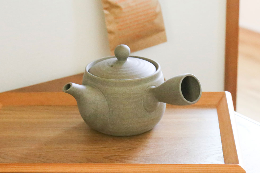 えんける道具店さんの「毎日のお手入れがしやすい、洗いやすく茶葉のつまらない急須」