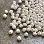 30個 2×3mm 淡水パール 極小 小粒 ポテト ケシパール ベビーパール バロック 天然パール パーツ 真珠 素材 粒売り キスカ ナチュラルホワイト