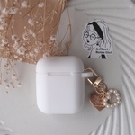 AirPods❤ケースレトロガール❤ ・淡色女子