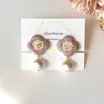 お花の刺繍イヤリング　No.3 　グレージュ