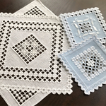 『limm22j***さま専用』　ハーダンガー 刺繍とドイリーとブルーコースター２枚組