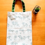 エコバック　緑と白の草花
