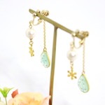和紙のイヤリング/ピアス＊ドロップ＊雪チャーム＊コットンパール/水色